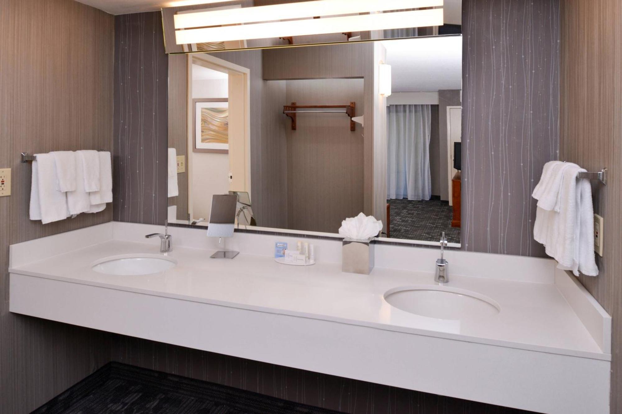 Courtyard By Marriott Charlotte Gastonia Hotel Buitenkant foto